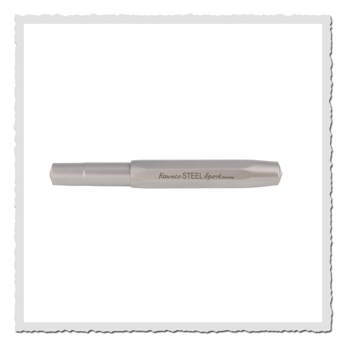 Geschlossener Kaweco Steel Sport Füllfederhalter aus Edelstahl in Seitenansicht