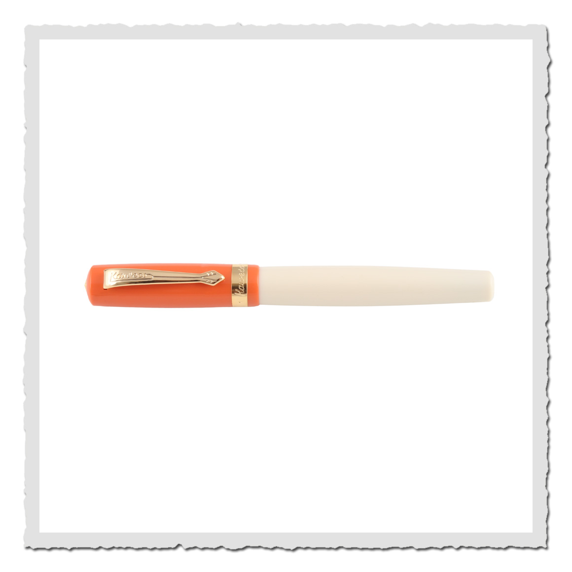 Geschlossener Kaweco Student 70's Soul Füllfederhalter mit orangener Kappe und Clip