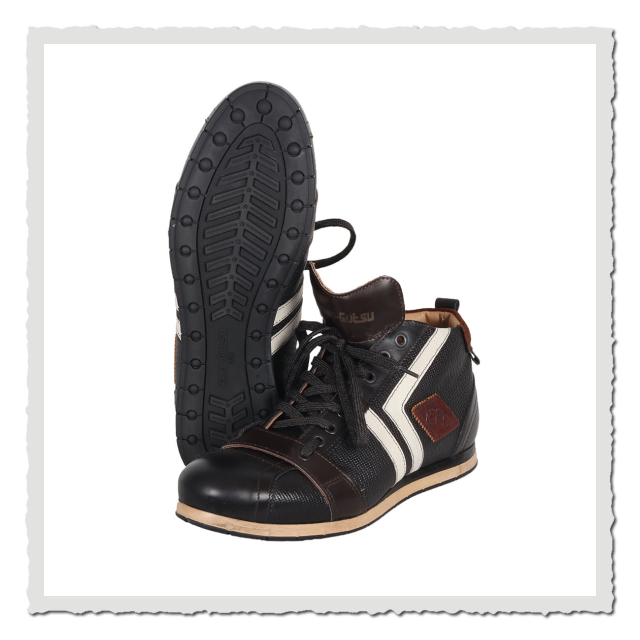 Retro-Sportschuhe Kamo-Gutsu Tifo 130 Nero Combi in Schwarz mit weißem Streifendetail und Profilsohle